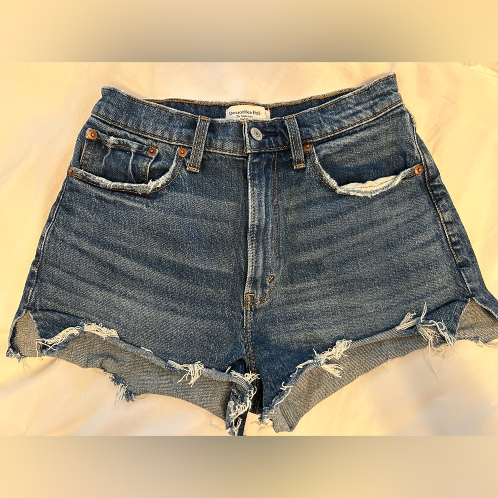A&F high rise curve love mom short size 6/28